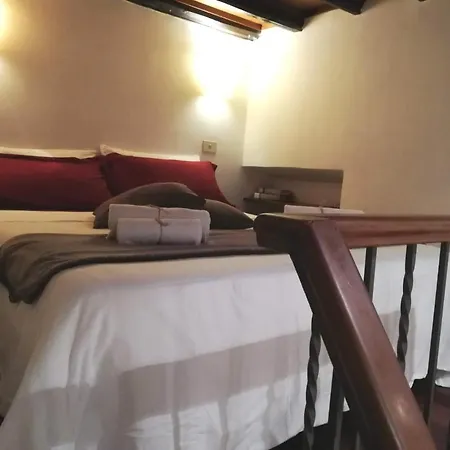 Apartment La Del Borgo Rome
